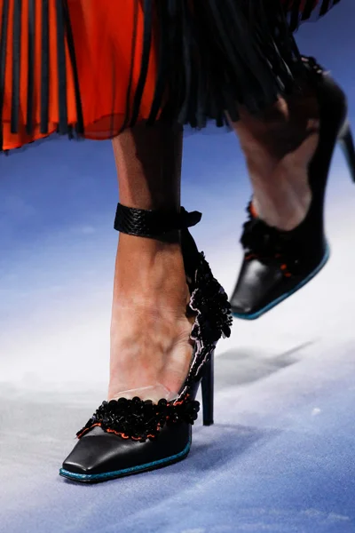 Look 80